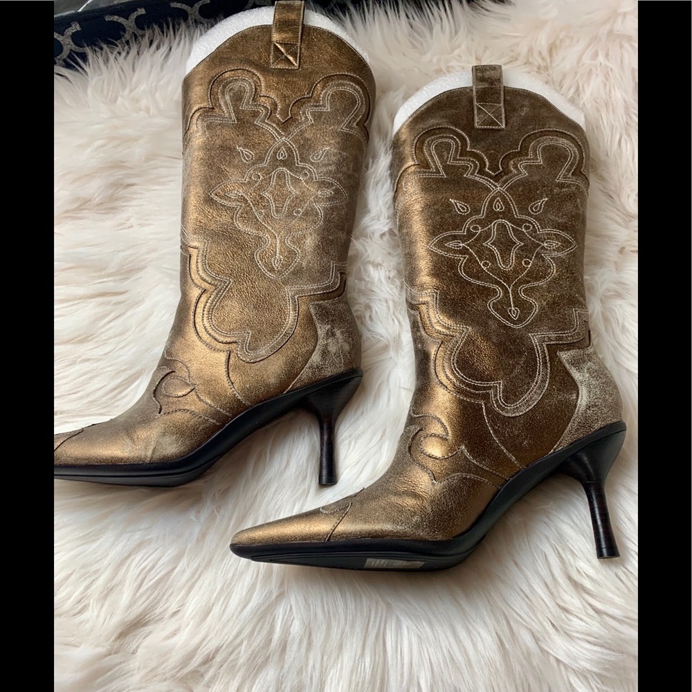 Never worn Kenneth Cole boots